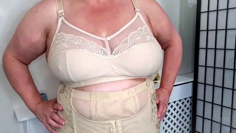 Donne, moglie dilettante, grosse tette naturali