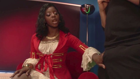 Scène biraciale avec Jasmine Webb et son célèbre vagin serré de couleur foncée - Titopia