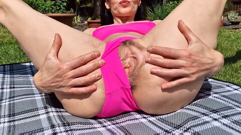 Nickybrill, outdoor, amateur outdoor