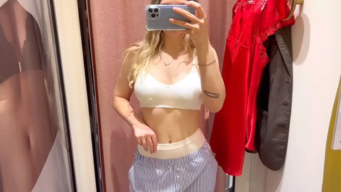 Cambiando ropas, encima se prueba la lencería, trajes de baño de prueba haul