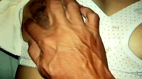 中出し, 一夜限りの関係, 巨乳