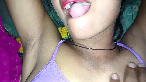 Fotti in faccia ravvicinati e piacere orale con una pornostar di 18 anni in HD